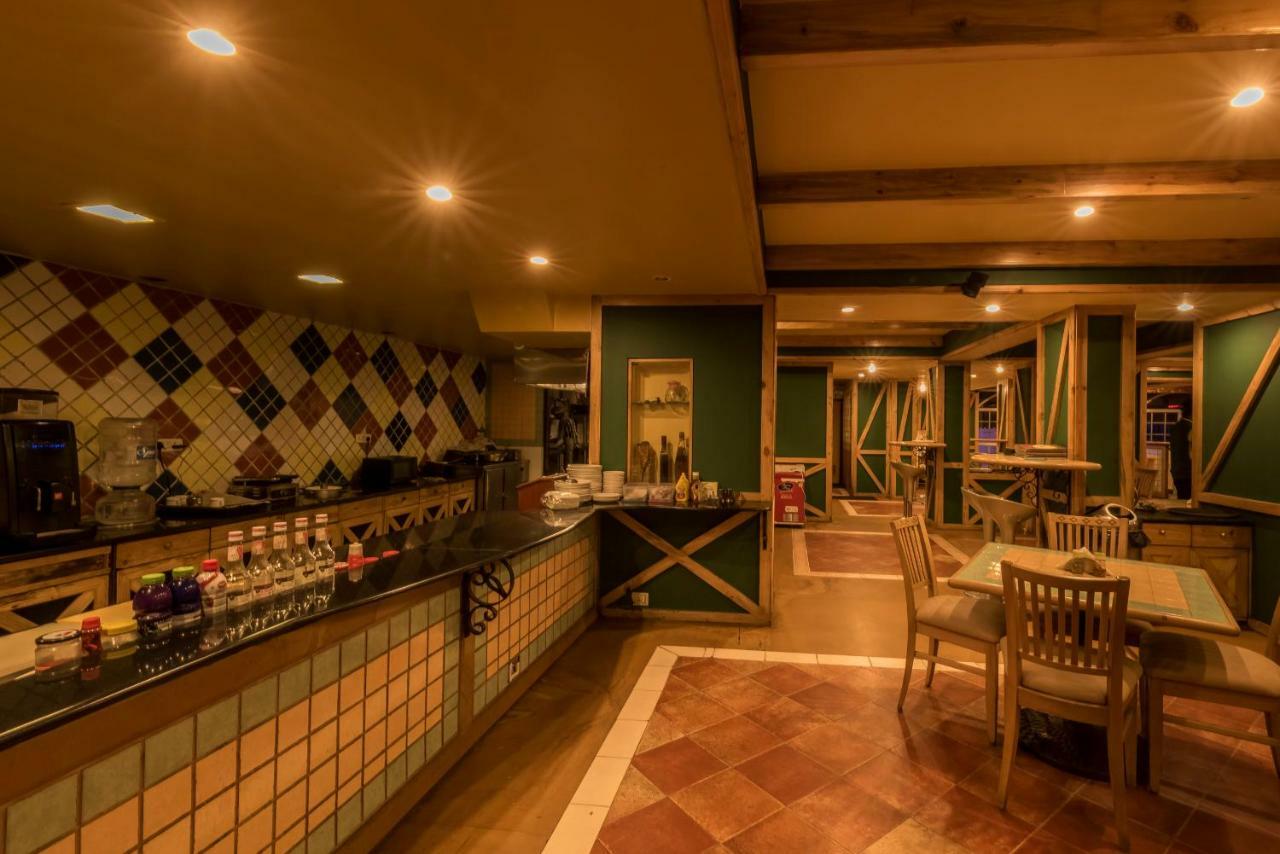Hotel Nahar Nilgiris Ooty Bagian luar foto
