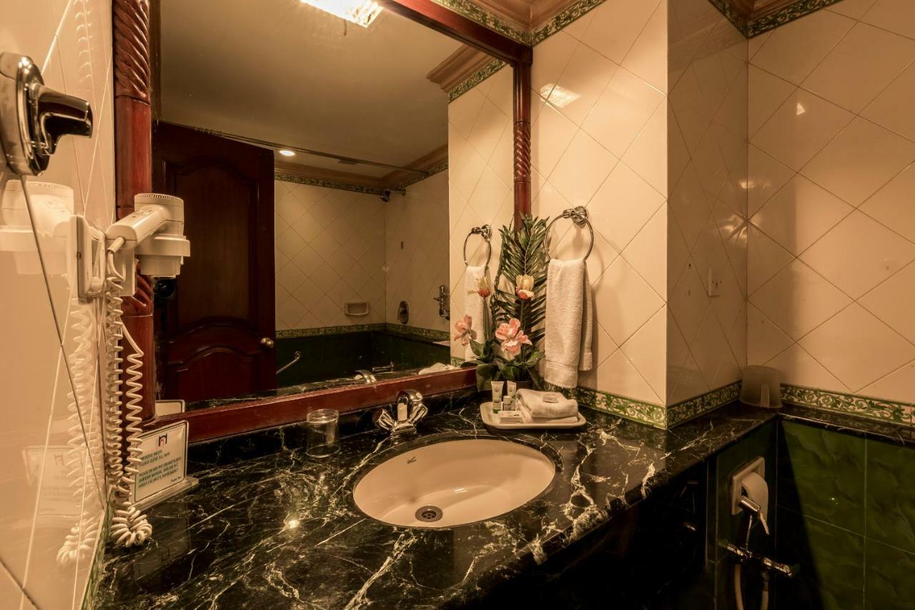 Hotel Nahar Nilgiris Ooty Bagian luar foto